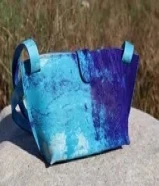 حقيبة توت مصنوعة من الجلد الطبيعي