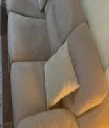 للبيع طقم كنب غرفة جلوس من صفاة هوم مع سجادة تركي مستعمل بحالة جيدة