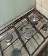 للبيع بوتاجاز 5 شعله فرن بحاله جيده السعر 25 دينار99585378