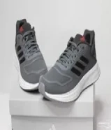 للبيع اديداس مقاس 44 جديد بالكرتون واصلي original