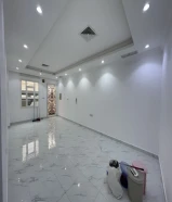 للإيجار شقه الرميثيه ارضيه