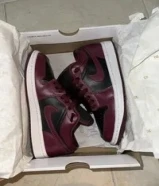 Jordan 1 low Dark Beetroot black