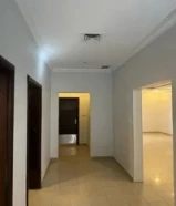 للايجار شقه سرداب وشقق دور ارضي وادوار اول كبيره