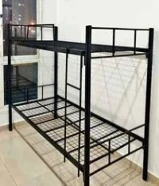 سرير حديد دورين...للعمالةالمنزليه..... يوجد سرير فردي..قوي.. ..يوجد دواشق...