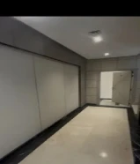 الرميثيه 4غرف منهم 3ماستر وغرفه خادمه و5حمام