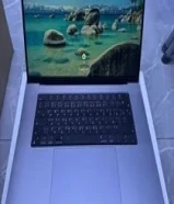 MACBOOK PRO بحالة ممتازة كالجديد978266XX