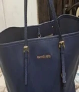 للبيع شنطة يد نسائي