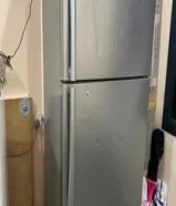 ثلاجه LG بحاله جيده جدا ونظيفه جدا