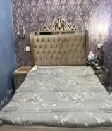 للبيع سرير كامل مع مرتبة بحالة ممتازة ونظيف66411369