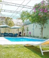 استراحه قرين هاوس VIP للاجار اليومي في كبد جاخور في جبد حديث في مسبح وحديقه رائعه وجلسات على المسبح99363727