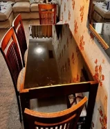 Dining table with 4 chairs for Urgent sale (طاولة طعام للبيع العاجل)