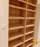 نجار باكستاني وكبتات