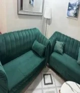 طقم كنب مخمل اخضر بحاله ممتازه