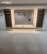 ديكورات وأصباغ وصفائح حجريه وبديل الشيبورد والحجر والرخام واعمال الباركيه وورق الجدران تسليم مفتاح