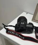 عدة تصوير ‏Camera Canon 5d markiv كامرا مع مرفقاتها عدسات وفلاش وسبيدلايت وحقيبتها