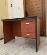 مكتب بحاله ممتازه