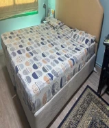 DMATTRESS + BED QUEEN SIZE