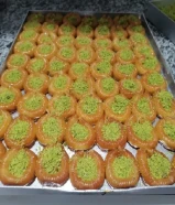 شيف حلواني بقلاوه تركي