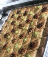 حلويات شرقية بقلاوة هريسة حلاوة الجبن ابحث عن عمل