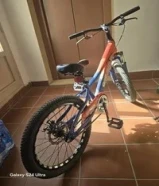 Bicycle in excellent condition like new عجلة بحالة ممتاوة لعمر 5 ل 10 سنوات