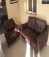 قاعدة جلوس جلد من هون سنتر استعمال خفيف كأنها جديده