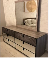 سرير مقاس كبير مع مخزن و ماتريس، خزانة اكسسوارات مع مراية، خزانة أحذية ، تسريحة مع 6 ادراج