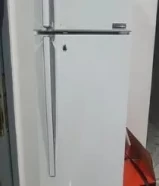 ثلاجة ال جي استعمال خفيف كالجديدة تعمل بشكل ممتاز LG fridge as new