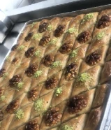 حلويات شرقية بقلاوة هريسة حلاوة الجبن ابحث عن عمل