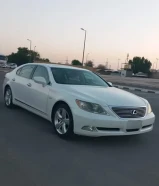 للبيع لكزس Ls460 موديل 2008
