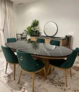 للبيع طاولة طعام ماركة saloni وبوفيه ماركة gala مع ست كراسي نظيف استعمال خفيف