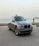 للبيع او للبدل BMW 730 موديل 2011 كامل المواصفات صبغ الوكاله ماعدا قطعة