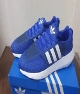 جديد واصلي من اديداس للبيع متوفر مقاس 43 و