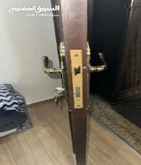 نجار اثاث فك وتركيب اقفال ومفاتيح وصيانة المنيوم جام ارفف ستاءر تلفزيون