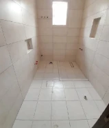 معلم تركيب وتكسير سراميك رخام جرانيت باركيه وتركيب المطابخ والحمامات تمديد الصحي وصيانتها